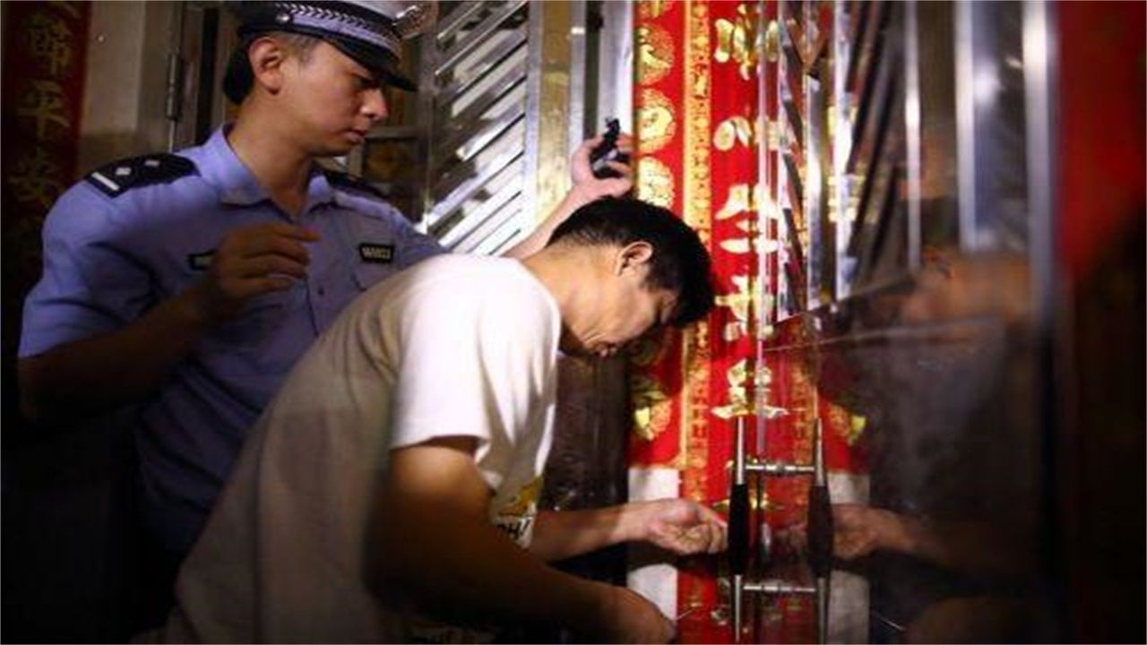 铜仁地区请开锁师傅开了锁后，师傅